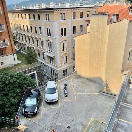 Leia Home W/Private Parking In Old Town Trieste Dış mekan fotoğraf