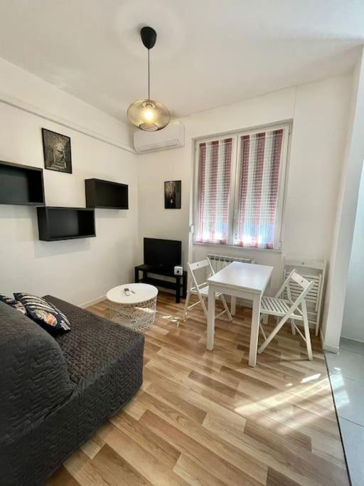Leia Home W/Private Parking In Old Town Trieste Dış mekan fotoğraf