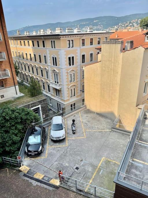 Leia Home W/Private Parking In Old Town Trieste Dış mekan fotoğraf