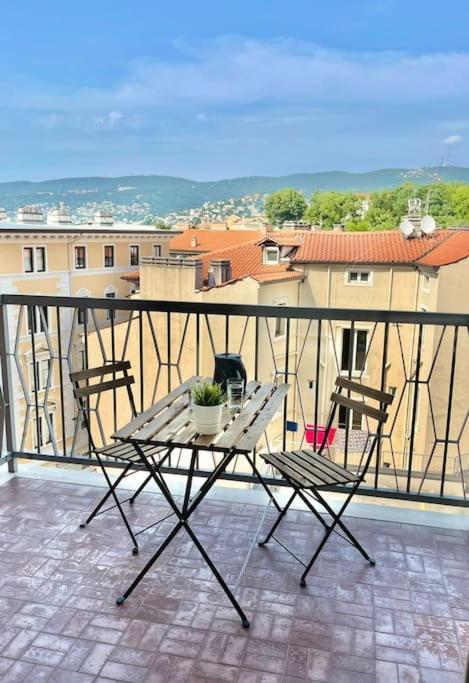 Leia Home W/Private Parking In Old Town Trieste Dış mekan fotoğraf